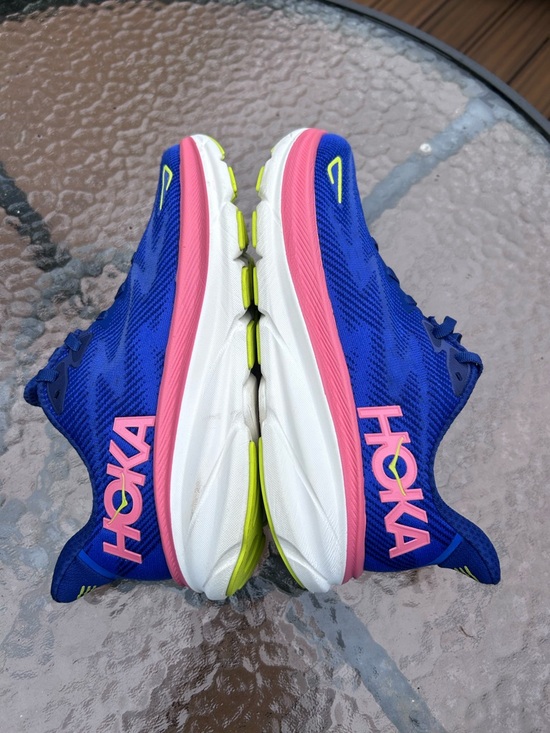 Hoka Shoes - Hoka EUC Women’s Size 8.5 Clifton 9 Blue Coral Mesh Running Shoe MSRP $165